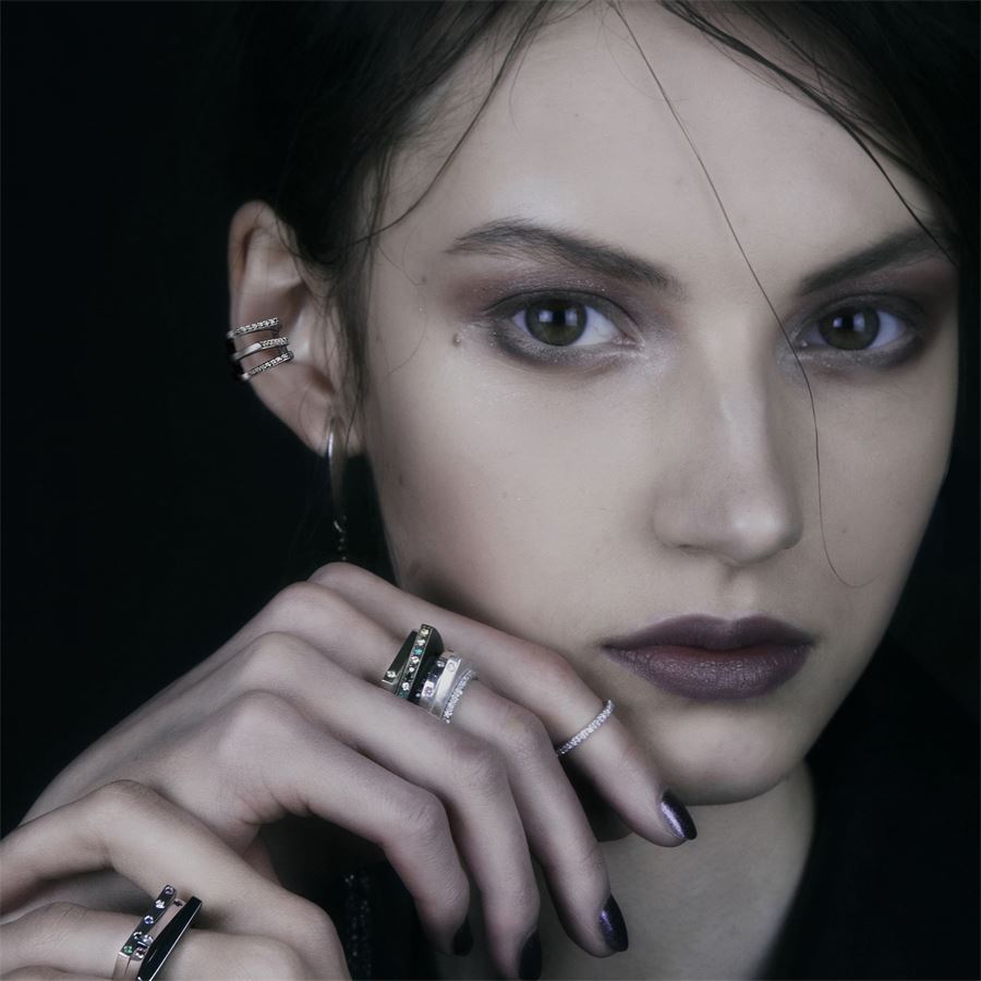 'Congiunzioni' cuff earring with diamonds CONGIUNZIONI | OR3 MONOAU18B CT 0,10